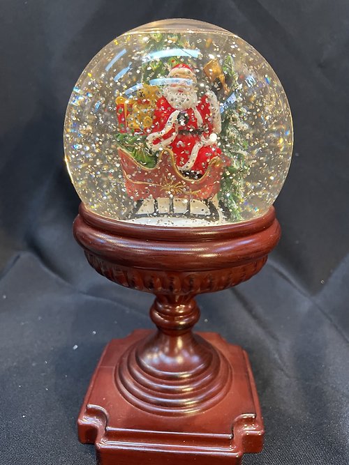 9\" Santa Glitter Snowglobe