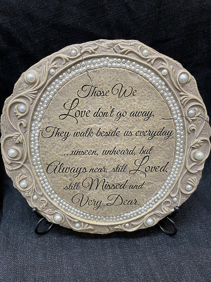 SYMPATHY WITH PEARLS GARDEN STONE