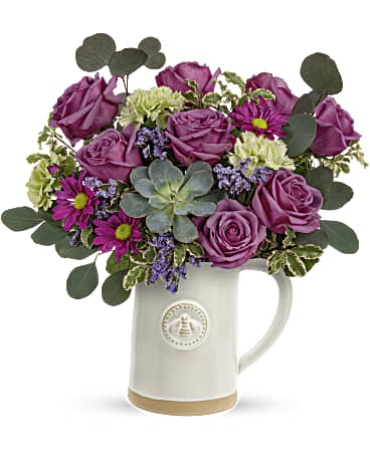 Teleflora\'s Queen Bee Bouquet