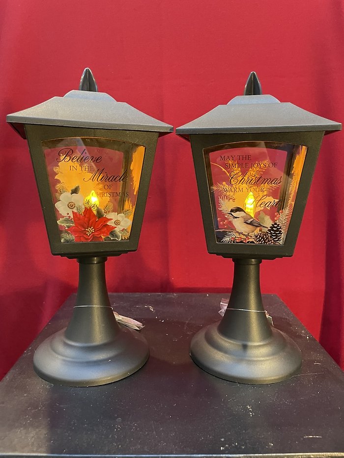 Indoor/outdoor tabletop lantern lamppost