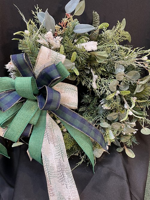 19\" Mixed & Flocked Pine Wreath