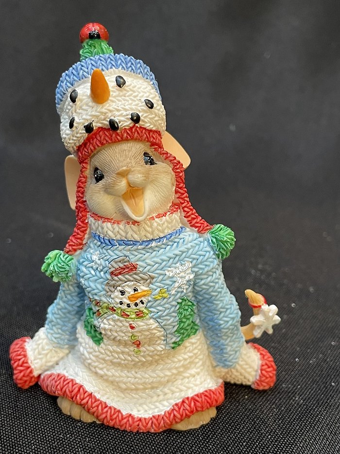 Charming Tails Christmas Mouse