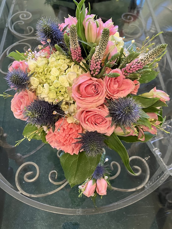 Blushing Pink Handheld Bouquet