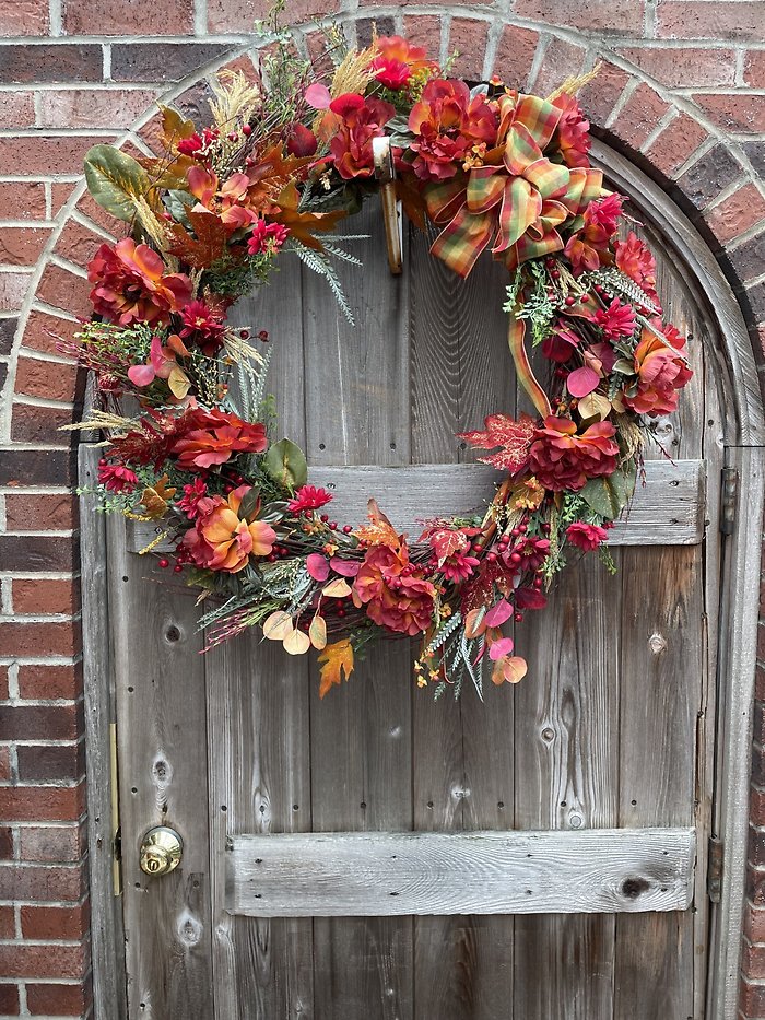 Red and Gold Delight Wreath