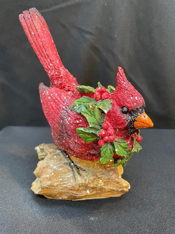 Winter Cardinal Statue 4x7\"