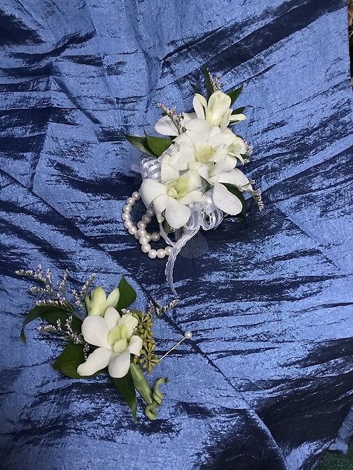 White Orchid Wrist Set