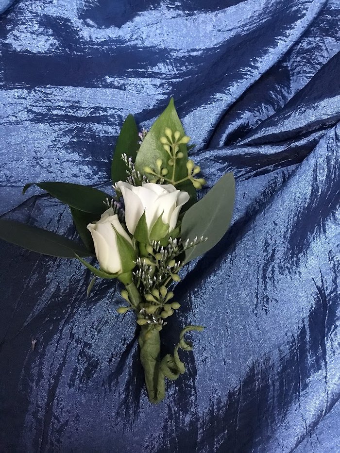 Spray Rose Boutonniere