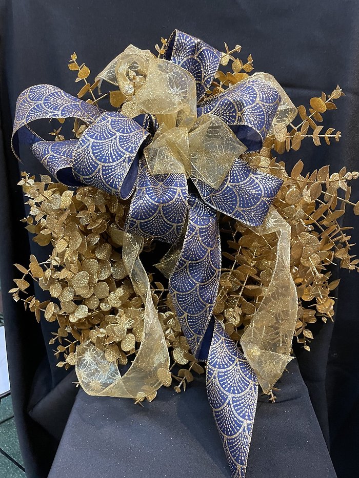 Gold Glitter Spiral Eucalyptus Wreath